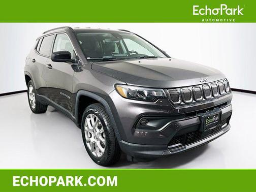 2022 Jeep Compass Latitude Lux