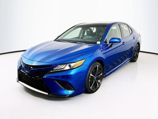 Blue Streak Metallic 2018 Toyota Camry XSE