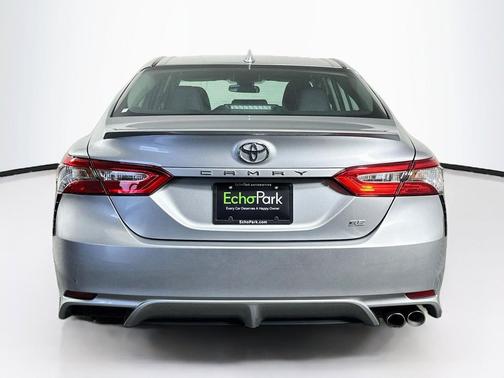 Celestial Silver Metallic 2019 Toyota Camry SE