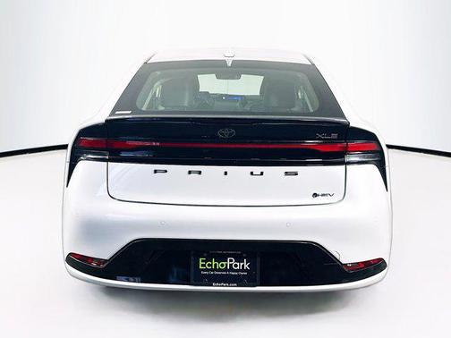 2024 Toyota Prius XLE