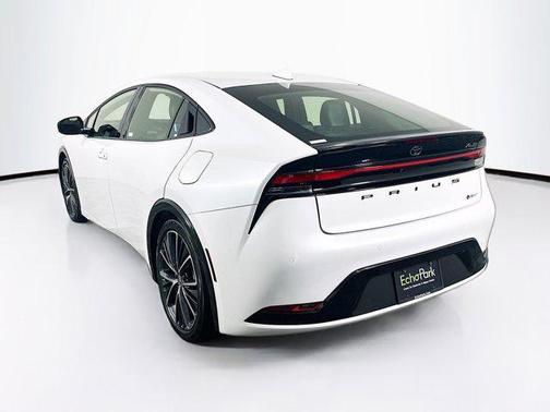 2024 Toyota Prius XLE