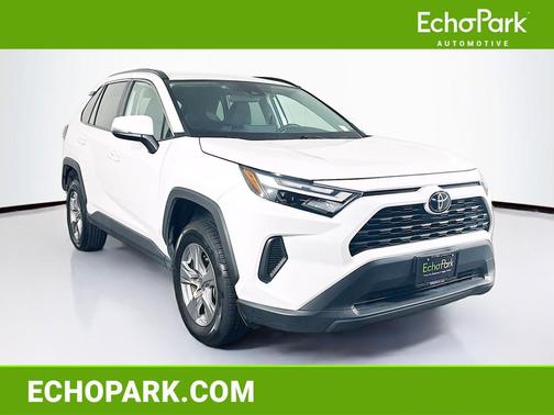 Ice Cap 2025 Toyota RAV4 XLE