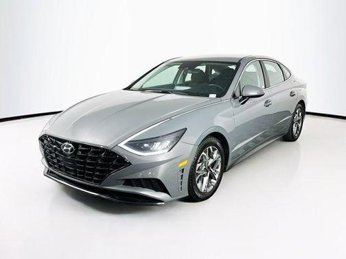 2022 Hyundai SONATA SEL