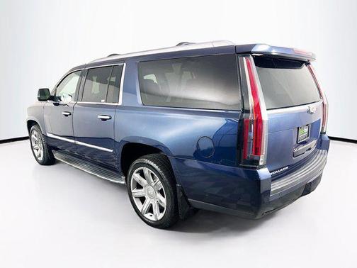 2017 Cadillac Escalade ESV Luxury