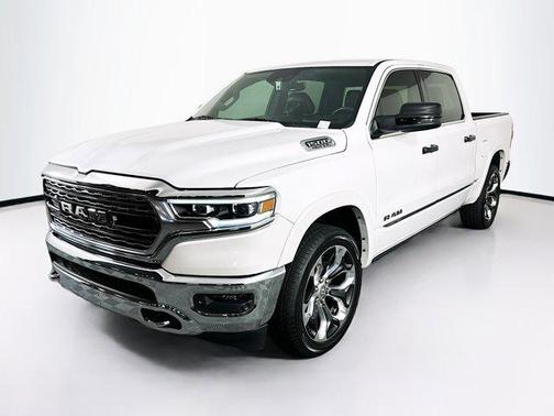 Ivory White Tri-Coat Pearlcoat 2020 RAM 1500 Limited