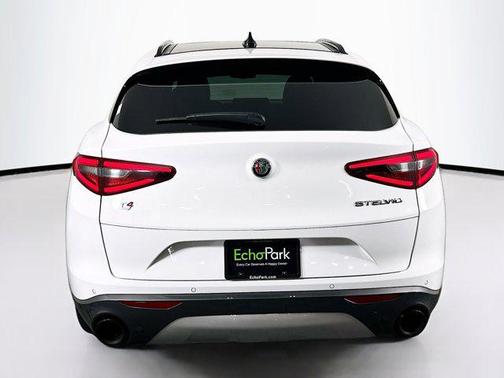 2022 Alfa Romeo Stelvio Ti