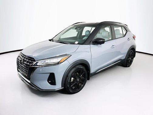 Gray 2021 Nissan Kicks SR