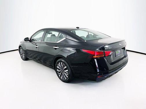 Super Black 2024 Nissan Altima 2.5 SV