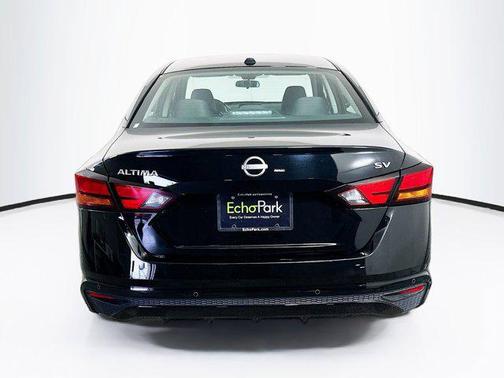 Super Black 2024 Nissan Altima 2.5 SV
