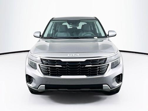 Steel Gray 2026 Kia Seltos LX