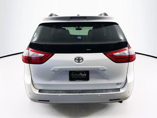 2015 Toyota Sienna XLE Premium