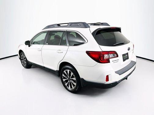 Crystal White Pearl 2017 Subaru Outback 2.5i Limited