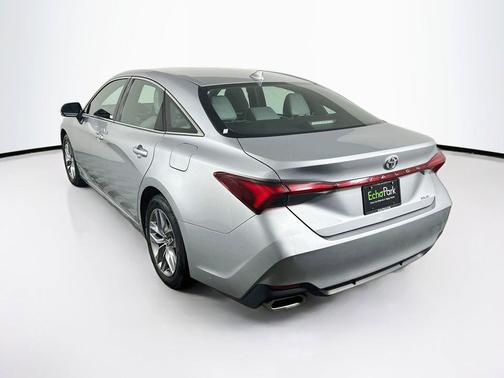 Celestial Silver Metallic 2020 Toyota Avalon XLE