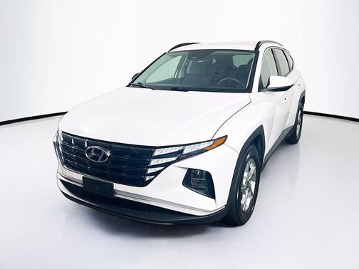 White Pearl 2024 Hyundai TUCSON SEL