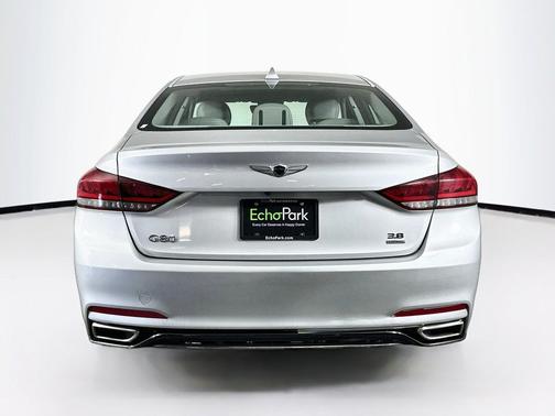 Santiago Silver 2019 Genesis G80 3.8