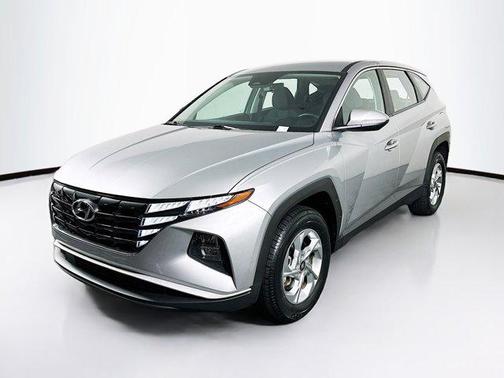 2022 Hyundai TUCSON SE