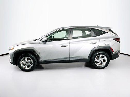 2022 Hyundai TUCSON SE