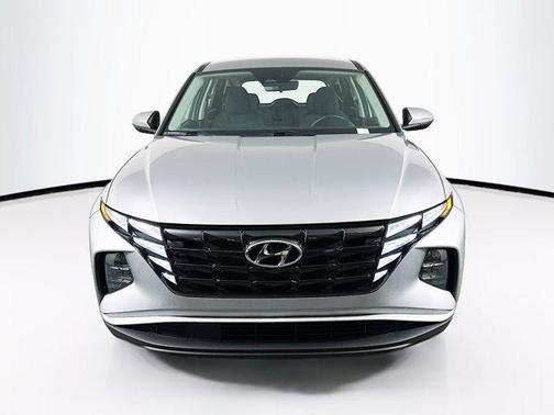 2022 Hyundai TUCSON SE