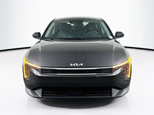 Interstellar Gray 2025 Kia K4 LXS