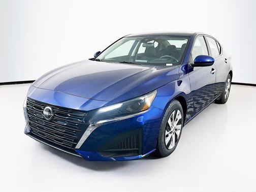 2023 Nissan Altima S FWD