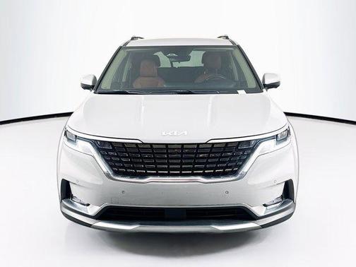 2022 Kia Carnival SX