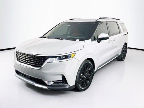 2022 Kia Carnival SX