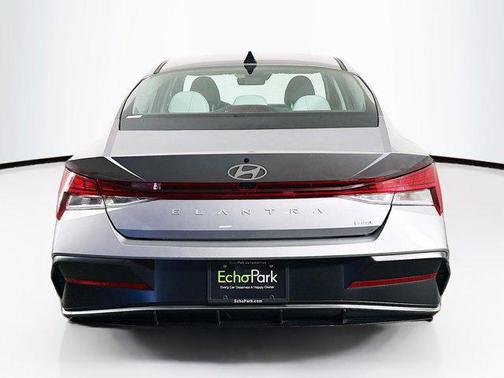 2025 Hyundai ELANTRA HEV Limited