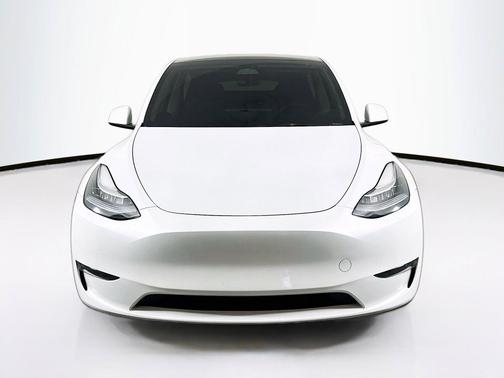 Pearl White Multi-Coat 2023 Tesla Model Y Long Range Dual Motor All-Wheel Drive