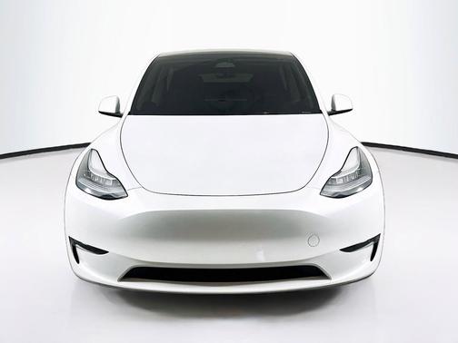 Pearl White Multi-Coat 2023 Tesla Model Y Long Range Dual Motor All-Wheel Drive