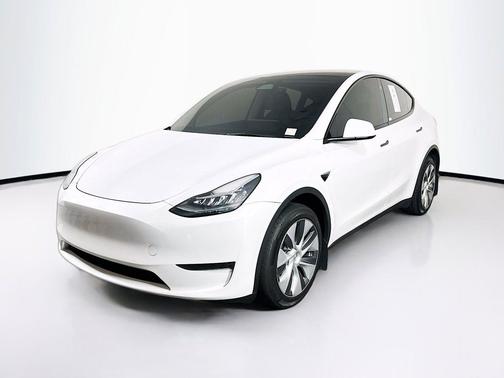 Pearl White Multi-Coat 2023 Tesla Model Y Long Range Dual Motor All-Wheel Drive