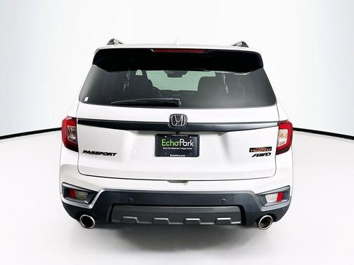 Platinum White Pearl 2023 Honda Passport AWD TrailSport