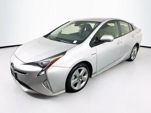 2016 Toyota Prius Three Touring