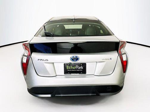 2016 Toyota Prius Three Touring