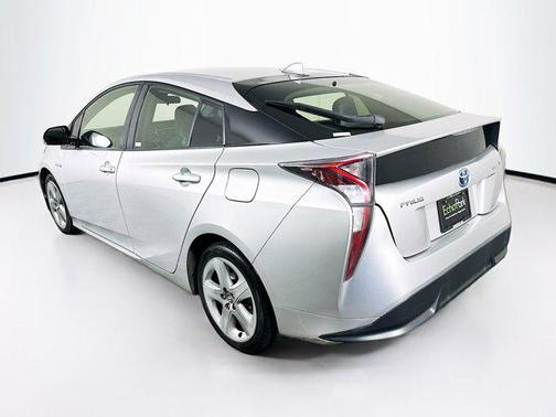 2016 Toyota Prius Three Touring