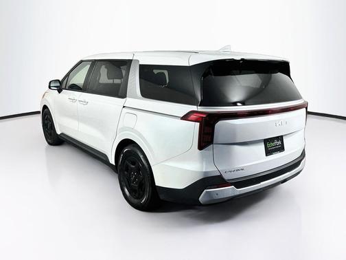 Snow White Pearl 2026 Kia Carnival LXS