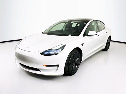 2022 Tesla Model 3 Standard Range
