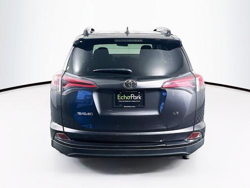 Magnetic Gray Metallic 2018 Toyota RAV4 LE