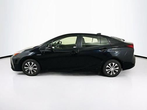 2021 Toyota Prius LE