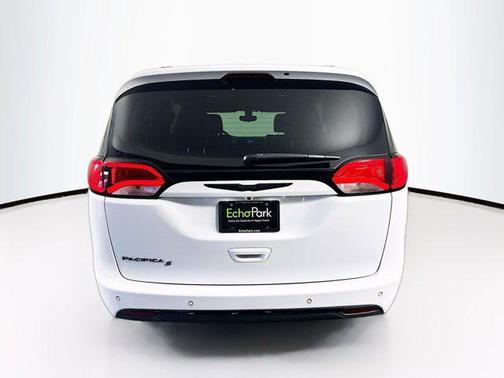 2018 Chrysler Pacifica Touring-L