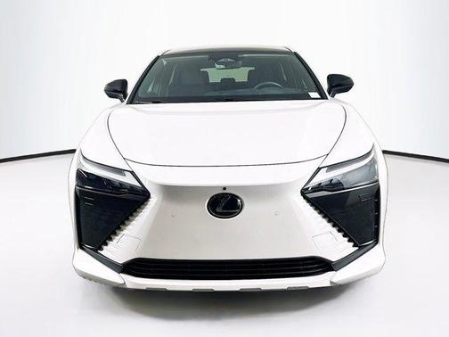 Eminent White Pearl 2023 Lexus RZ 450e Luxury