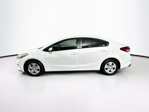 Clear White 2018 Kia Forte LX