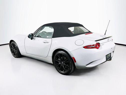 Aero Gray Metallic 2025 Mazda MX-5 Miata Club