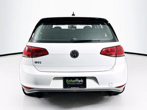 2016 Volkswagen Golf GTI 2.0T S 4-Door