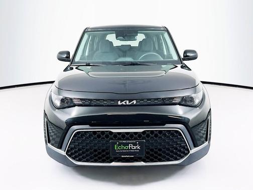 Fusion Black 2025 Kia Soul LX