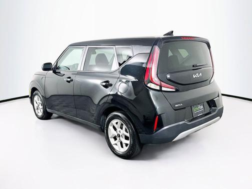 Fusion Black 2025 Kia Soul LX