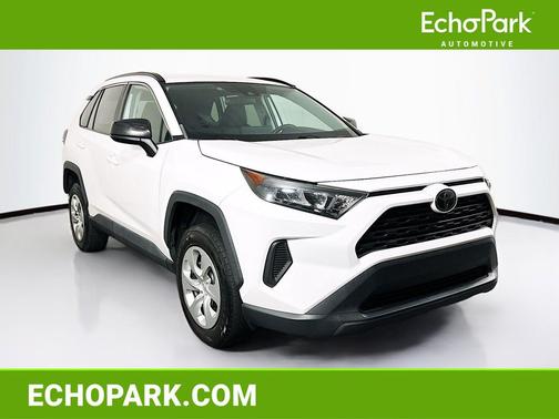 Super White 2020 Toyota RAV4 LE