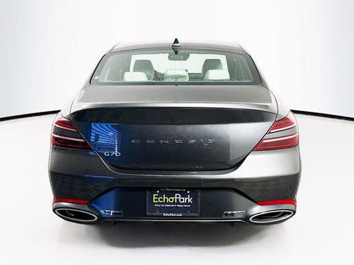 2025 Genesis G70 2.5T RWD