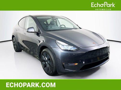 Gray 2025 Tesla Model Y Long Range