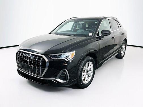 Mythos Black Metallic 2025 Audi Q3 Premium 45 TFSI S line quattro Tiptronic