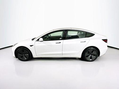 Pearl White Multi-Coat 2023 Tesla Model 3 Standard Range